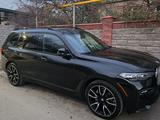 BMW X7 2020 года за 38 000 000 тг. в Алматы – фото 2