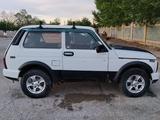 ВАЗ (Lada) Lada 2121 2000 года за 666 666 тг. в Актобе – фото 2