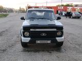 ВАЗ (Lada) Lada 2121 2000 года за 666 666 тг. в Актобе