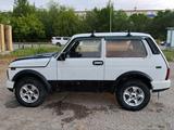 ВАЗ (Lada) Lada 2121 2000 года за 666 666 тг. в Актобе – фото 3