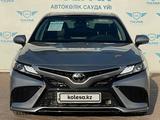 Toyota Camry 2021 года за 17 100 000 тг. в Алматы – фото 2