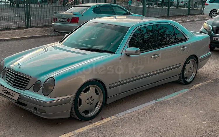 Mercedes-Benz E 320 2001 года за 4 500 000 тг. в Жанаозен