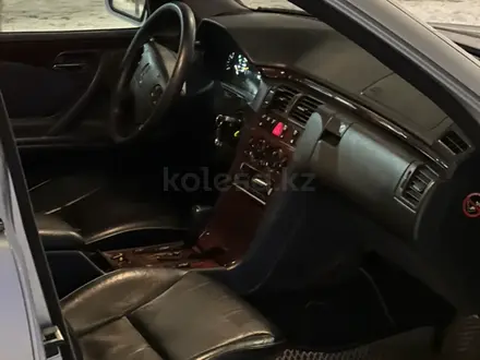 Mercedes-Benz E 320 1995 года за 4 100 000 тг. в Астана – фото 13