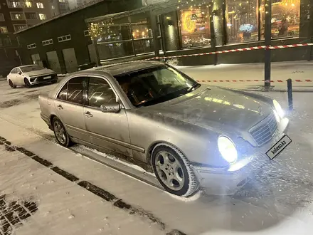 Mercedes-Benz E 320 1995 года за 4 100 000 тг. в Астана – фото 24