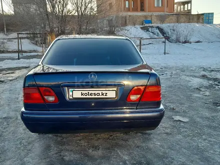 Mercedes-Benz E 300 1998 года за 4 500 000 тг. в Кокшетау – фото 4