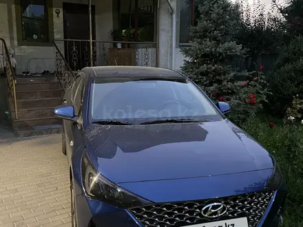 Hyundai Accent 2022 года за 7 900 000 тг. в Алматы – фото 17