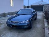 Toyota Camry 2000 года за 3 900 000 тг. в Актау – фото 2