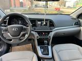 Hyundai Elantra 2017 года за 5 500 000 тг. в Актобе – фото 5