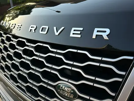 Land Rover Range Rover 2018 года за 64 730 000 тг. в Алматы – фото 9