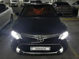 Toyota Camry 2017 годаfor12 200 000 тг. в Алматы – фото 3