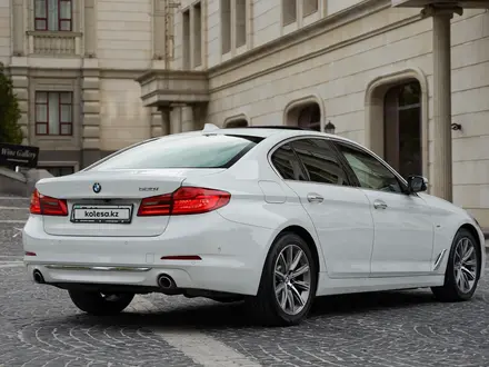 BMW 520 2018 года за 13 800 000 тг. в Алматы – фото 13