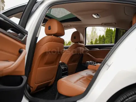 BMW 520 2018 года за 13 800 000 тг. в Алматы – фото 25
