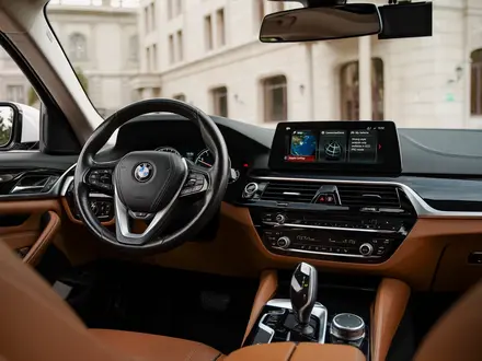 BMW 520 2018 года за 13 800 000 тг. в Алматы – фото 32