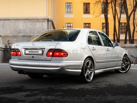 Mercedes-Benz E 55 AMG 2002 года за 15 000 000 тг. в Кызылорда – фото 4