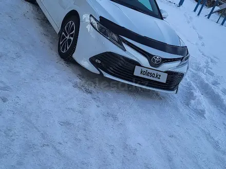 Toyota Camry 2018 года за 12 900 000 тг. в Усть-Каменогорск – фото 3