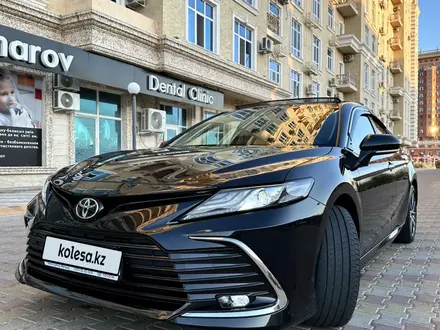 Toyota Camry 2022 года за 16 200 000 тг. в Актау – фото 4