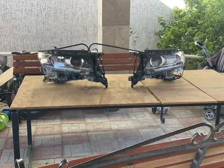 Передние фары Toyota Land Cruiser Prado 150 за 129 000 тг. в Актау – фото 2