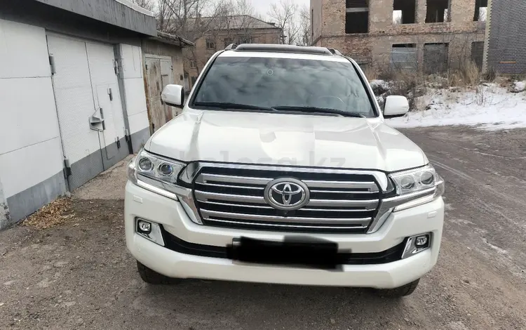 Toyota Land Cruiser 2017 года за 30 700 000 тг. в Караганда