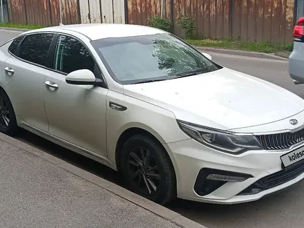 Kia K5 2019 года за 8 000 000 тг. в Алматы – фото 3