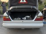 Mercedes-Benz E 230 1989 годаүшін1 100 000 тг. в Караганда – фото 2