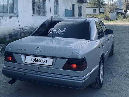 Mercedes-Benz E 200 1992 года за 1 250 000 тг. в Сарканд – фото 7