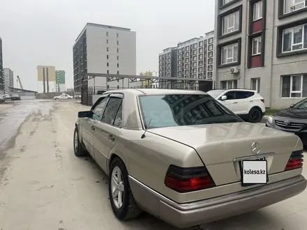 Mercedes-Benz E 320 1994 года за 3 000 000 тг. в Алматы – фото 8