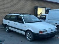 Volkswagen Passat 1990 года за 950 000 тг. в Семей