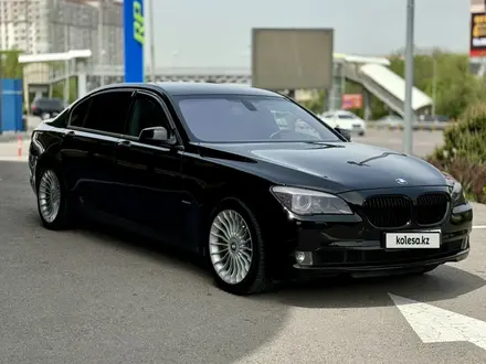 BMW 750 2012 года за 13 555 000 тг. в Алматы – фото 3