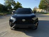 Toyota RAV4 2019 года за 12 900 000 тг. в Актау