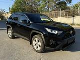 Toyota RAV4 2019 года за 12 400 000 тг. в Актау – фото 2