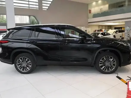 Toyota Highlander Luxe 2026 года за 26 800 000 тг. в Семей – фото 4