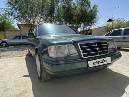 Mercedes-Benz E 220 1994 года за 5 000 000 тг. в Туркестан – фото 2