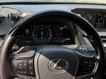 Lexus ES 250 2019 года за 19 000 000 тг. в Алматы – фото 4