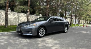 Lexus ES 300h 2014 года за 11 000 000 тг. в Алматы