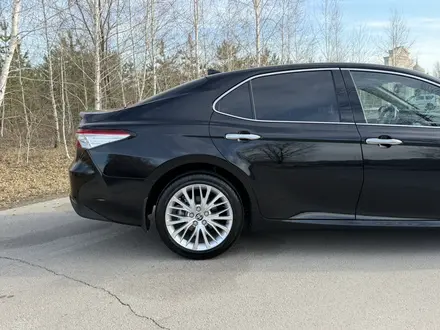 Toyota Camry 2021 года за 16 400 000 тг. в Астана – фото 9