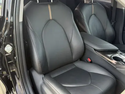 Toyota Camry 2021 года за 16 400 000 тг. в Астана – фото 42