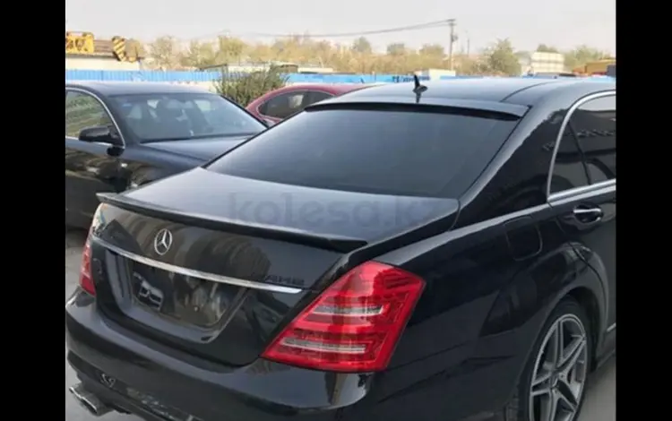 Спойлер на багажник W221 Mercedes, S350, S500, S63amg за 49 500 тг. в Астана