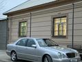 Mercedes-Benz E 320 2002 года за 5 900 000 тг. в Шымкент – фото 2