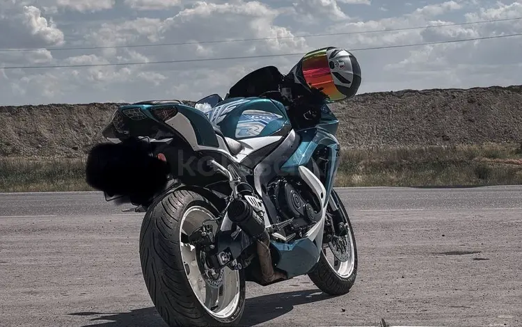 Suzuki  GSX-R 750 2010 года за 3 100 000 тг. в Караганда