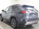 Toyota RAV4 Prestige 2025 года за 19 190 000 тг. в Актобе – фото 3