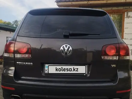 Volkswagen Touareg 2007 года за 7 200 000 тг. в Костанай – фото 23