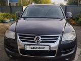 Volkswagen Touareg 2007 года за 7 900 000 тг. в Костанай – фото 3