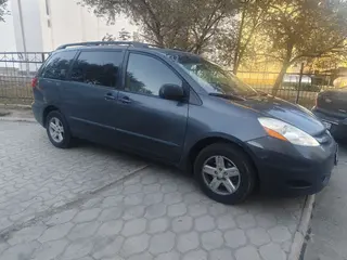 Toyota Sienna, 2007