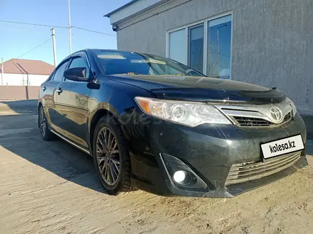 Toyota Camry 2012 года за 8 000 000 тг. в Атырау – фото 2