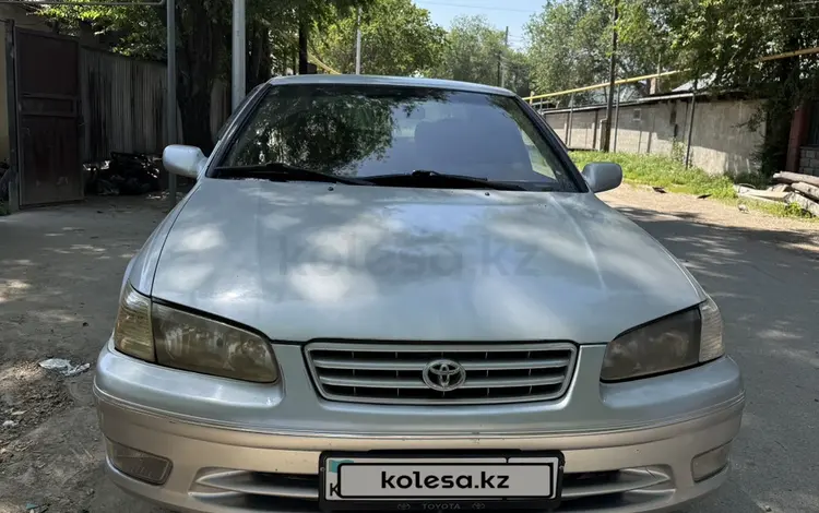 Toyota Camry 2000 года за 3 000 000 тг. в Алматы