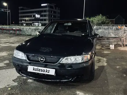 Opel Vectra 1996 года за 1 200 000 тг. в Актобе – фото 2