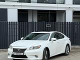 Lexus ES 250 2012 года за 11 000 000 тг. в Актау – фото 2