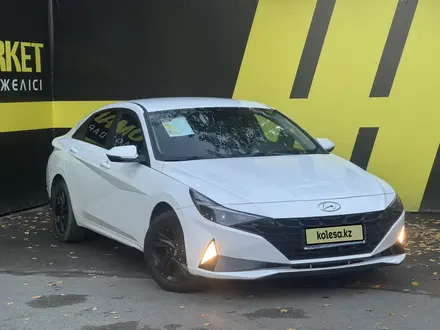 Hyundai Elantra 2021 года за 7 750 000 тг. в Семей – фото 3