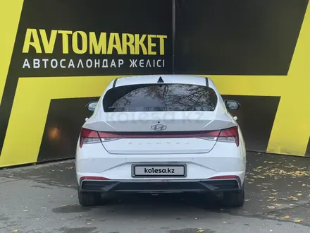 Hyundai Elantra 2021 года за 7 750 000 тг. в Семей – фото 5