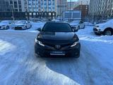 Toyota Camry Elegance 2018 года за 10 350 000 тг. в Астана – фото 5